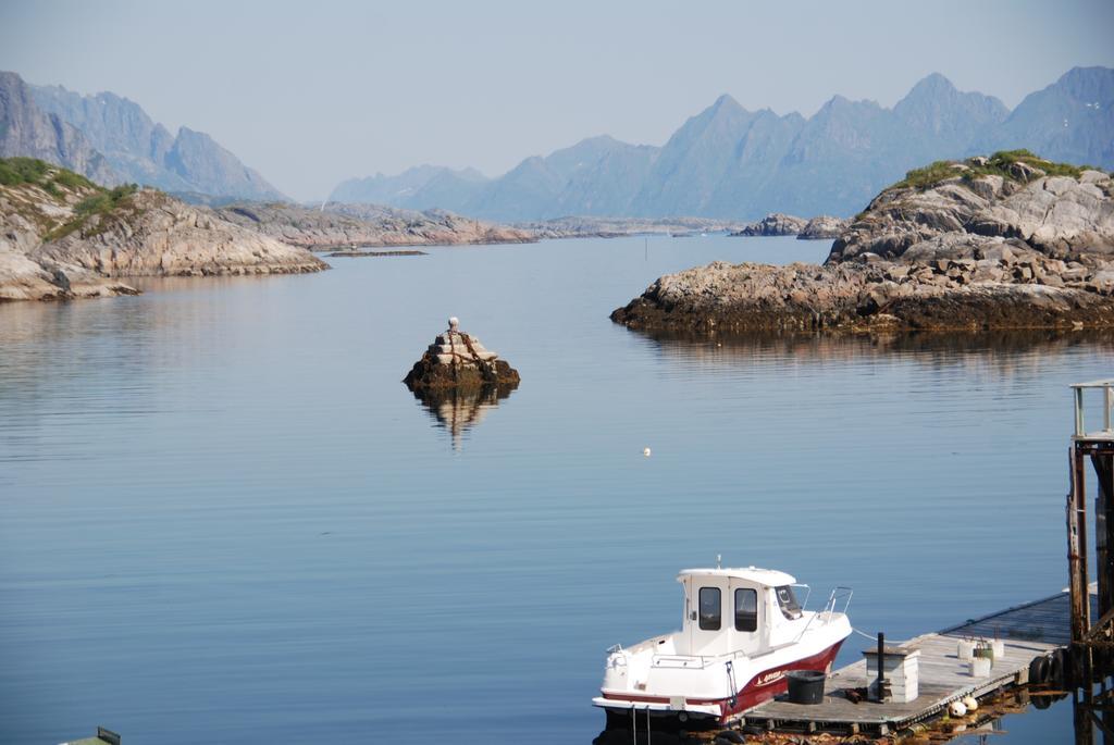 Kabelvag Rorbuer Vandrerhjem Exterior photo